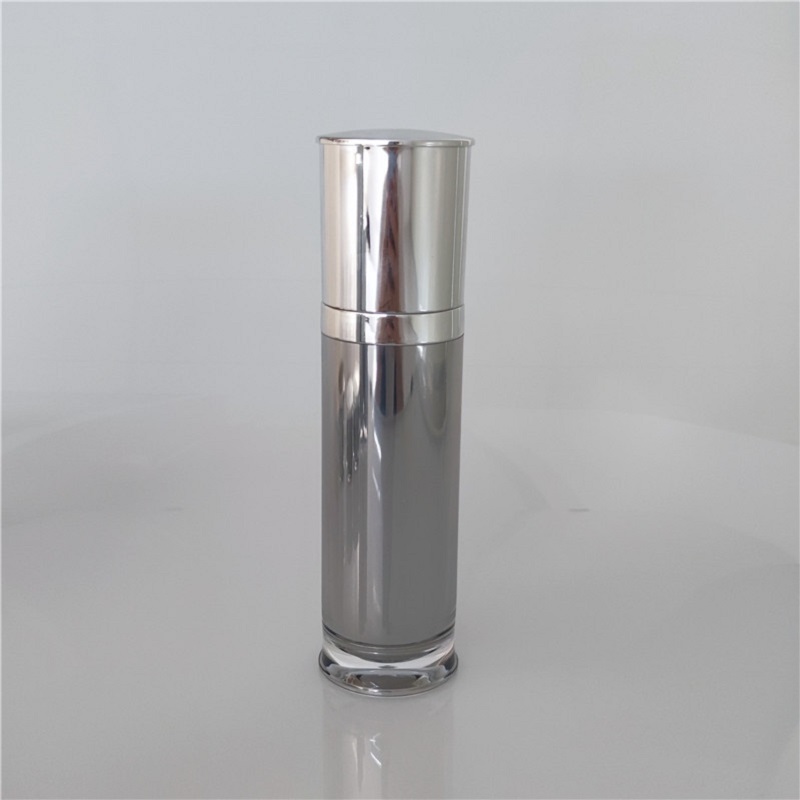 50 ミリリットル光沢のあるミラーシルバーアクリル/プラスチ - Essence Serum Toner のレビューと価格