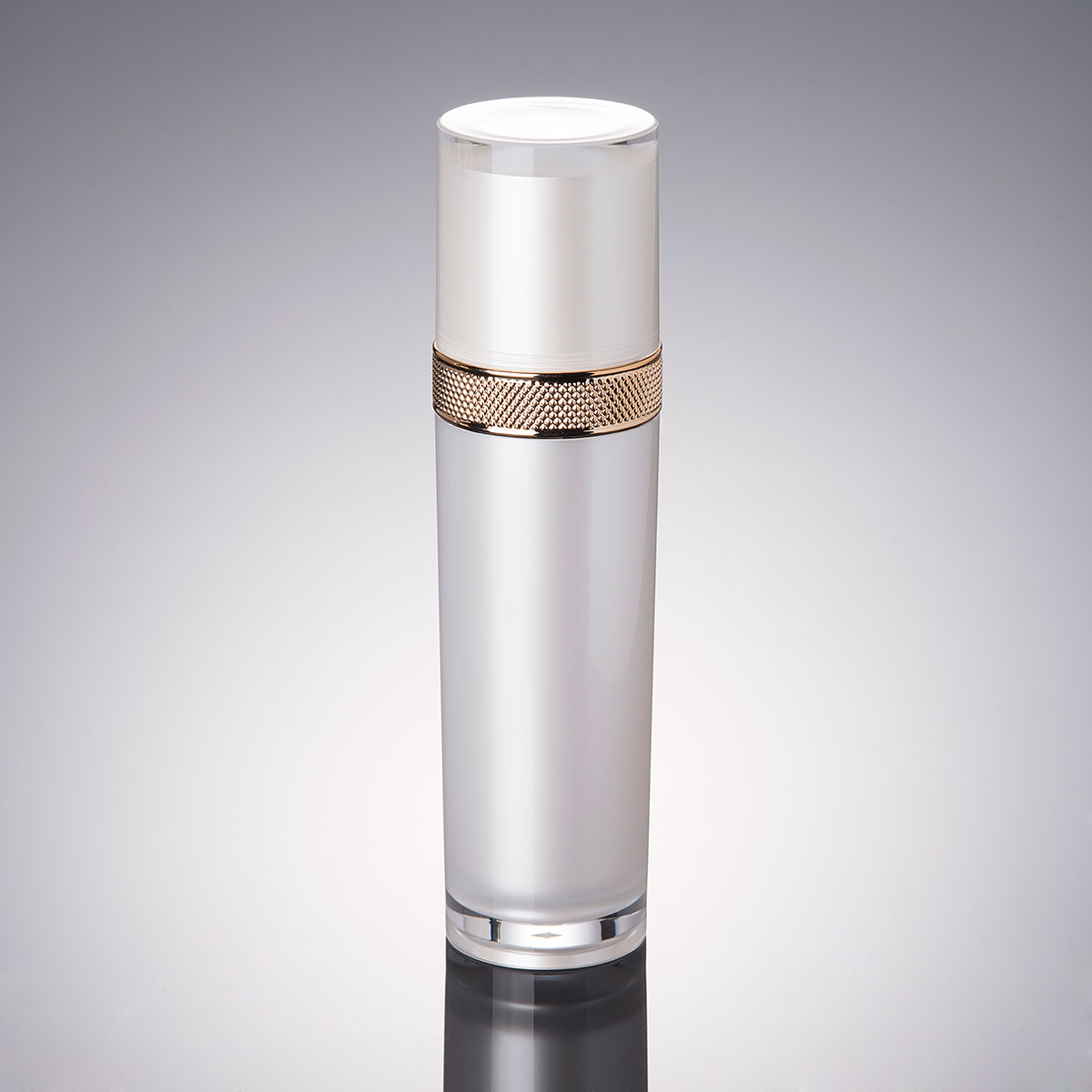100 ミリリットルパールホワイトアクリル/プラスチックボト - Essence Serum Toner のレビューと価格