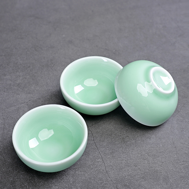 青磁魚かわいいティーカップ、中国のカンフーティーカップ、ホー - Celadon Ceramic Cup のレビューと価格